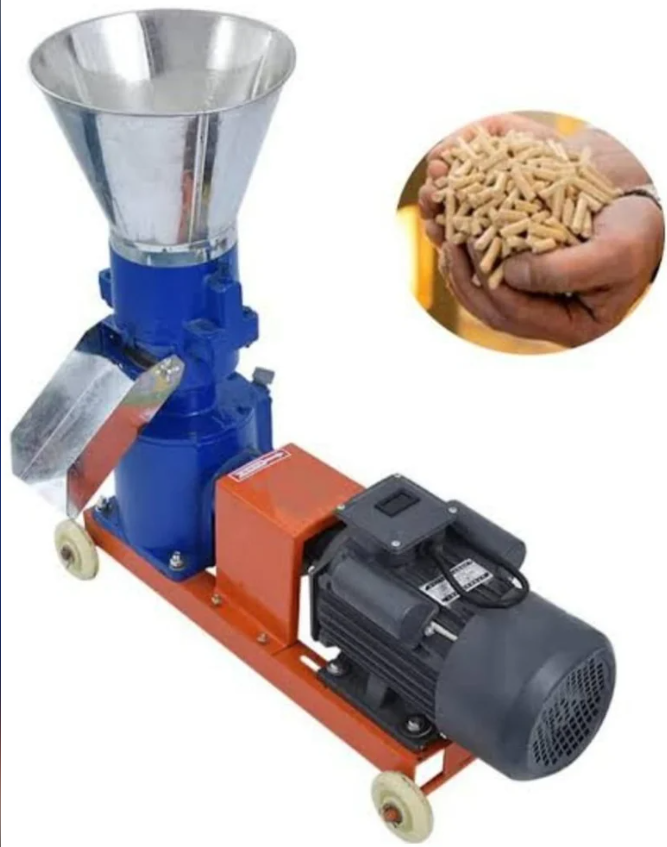 How Can a Cattle Feed Making Machine Improve Dairy Farm Productivity?